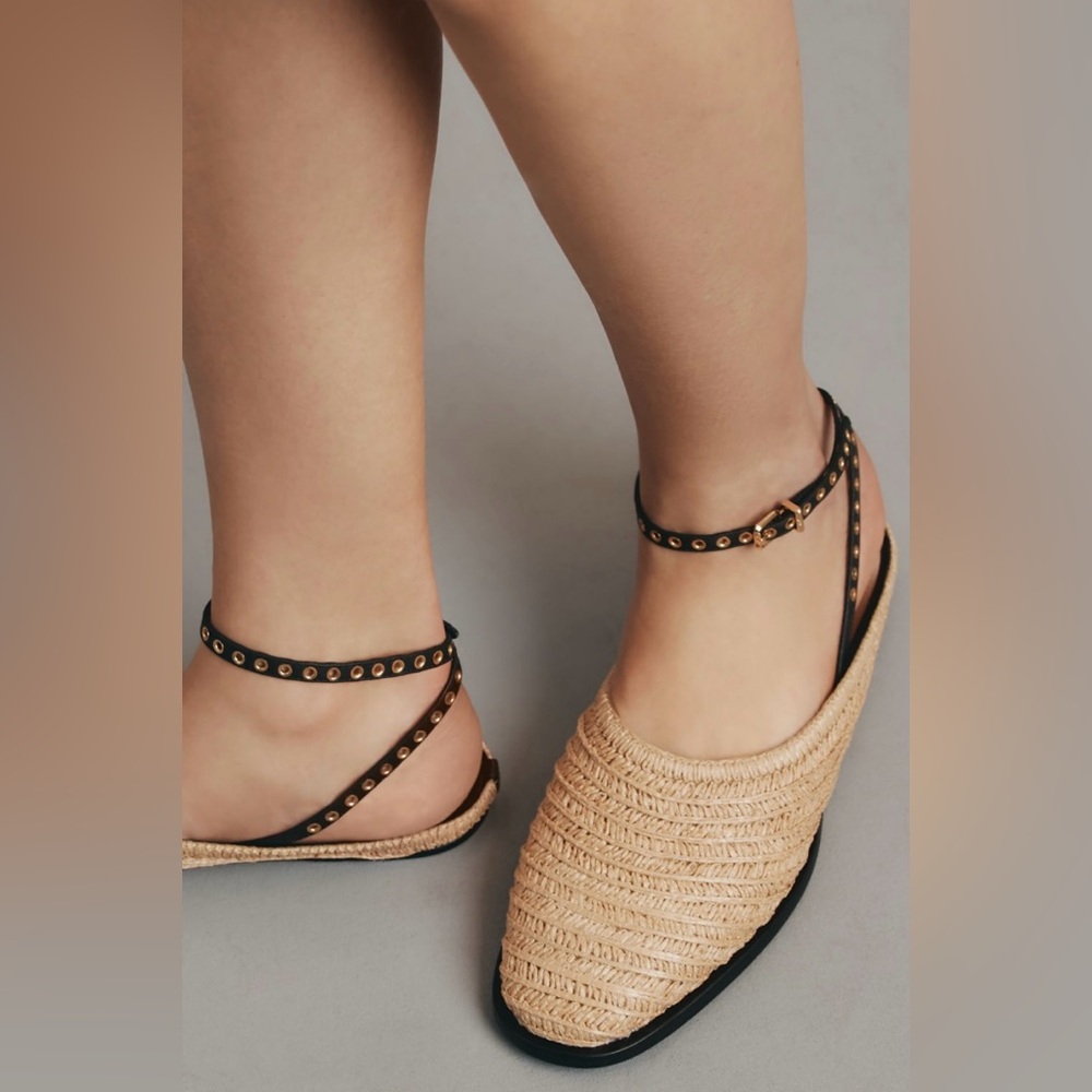 Vicenza Moto Raffia Flats
Neutral